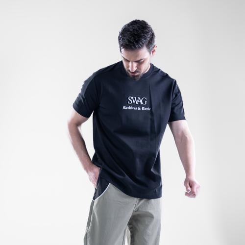 تيشيرت قصه بسيطه بطبعه سواج - اسود