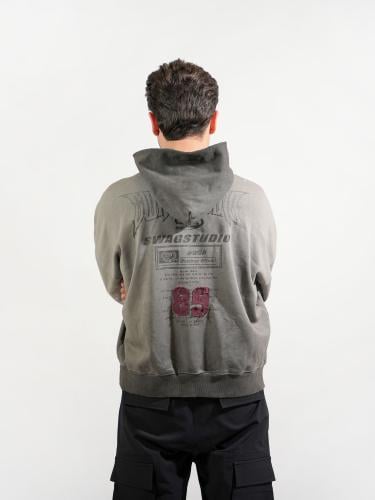 هودي بطبعه أمامية وتطريز خلفي مميز - رصاصي غامق