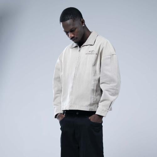 جاكيت أوفرسايز بسحاب أمامي وتطريز على الصدر وتصميم...