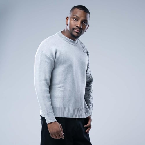 سويتر شتوي اوفرسايز بياقة مستديرة وكلمة مطبوعة Stu...