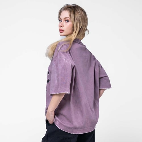 تيشرت بكتابه اماميه مميزه ورقبة دائرية - بنفسجي