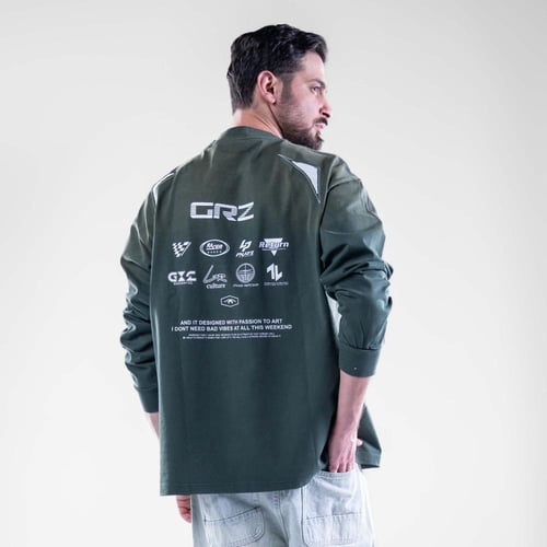 تيشيرت كم طويل مغسول بطبعه مميزه - اخضر