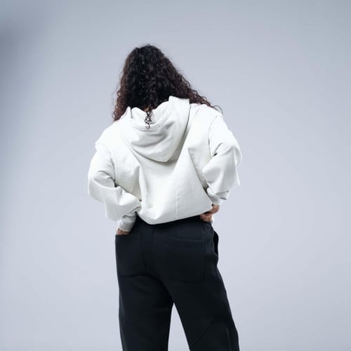 بنطلون واسع أوفرسايز بخصر مطاطي وجيوب أمامية كبيرة...