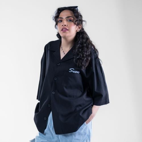 قميص بقصه مربعه وبطبعه مميزة - اسود