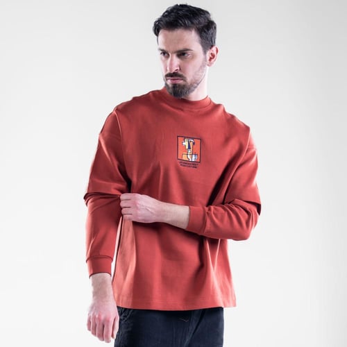 تيشيرت كم طويل بطبعه وتطريز بارز امامى وخلفى - احم...