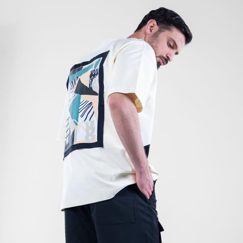 تيشيرت اوفر سايز خامه طبيه بطبعة خلفيه كبيرة - بيج