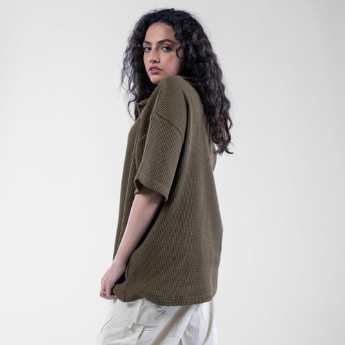 تيشيرت بولو اوفر سايز مخرم - زيتي