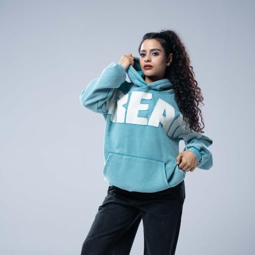 هودي أوفرسايز بقبعة وتطريز حروف كبيرة وستايل مغسول...