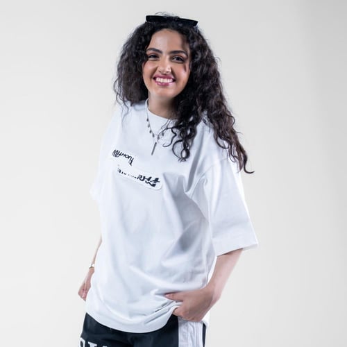 تيشيرت قطن بطبعه وتطريز فريد وعملى- ابيض