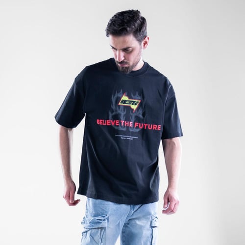 تيشيرت أوفرسايز بطبعه أماميه مميزة - اسود