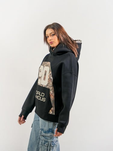 هودي بطبعه رقم 20 مع قصة الاصبع - اسود