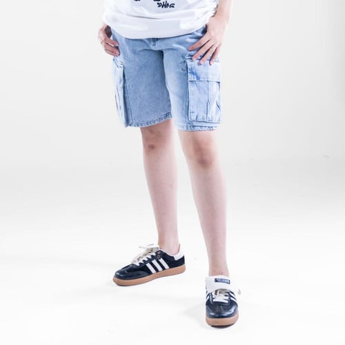 شورت كارجو جينز بألوان زاهية وجيوب متعددة - ازرق ف...