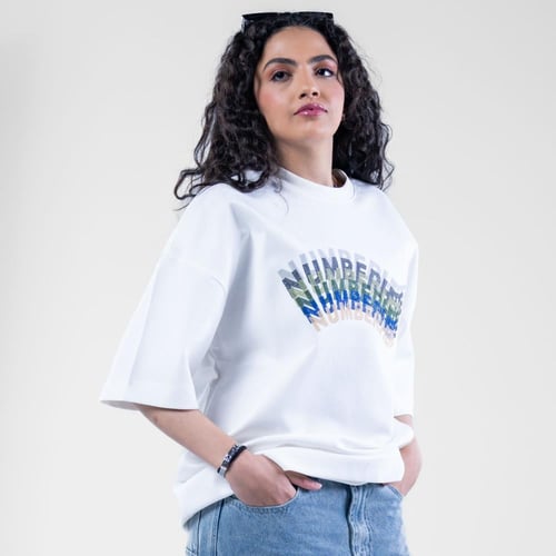 تيشيرت قطن اوفرسايز كاجوال بطبعة امامية فريدة - اب...