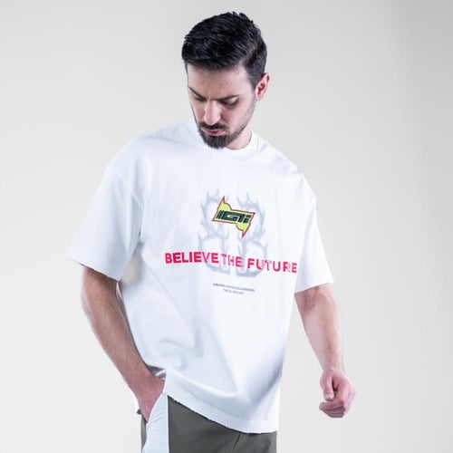 تيشيرت أوفرسايز بطبعه أماميه مميزة - ابيض