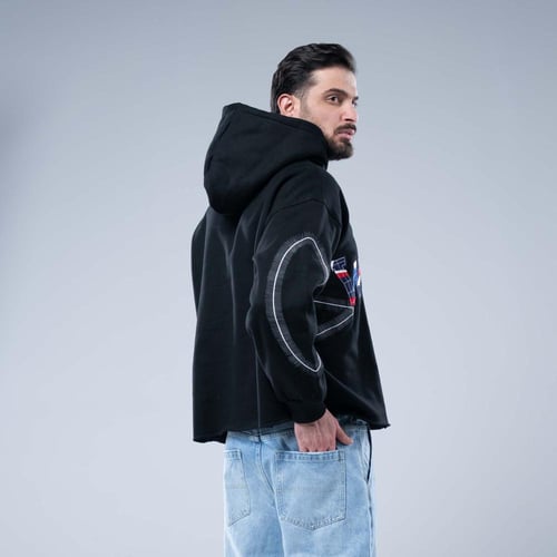 هودي واسع بكاب اسود وتطريز حروف ملونة بارزة