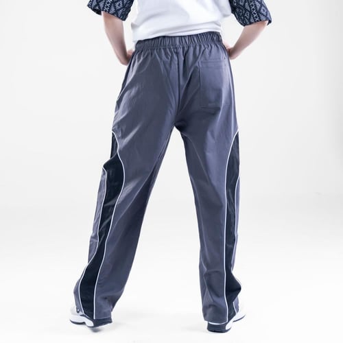 ترنج برشوت اوفرسايز بلونين بجيوب وخطوط جانبية - رص...