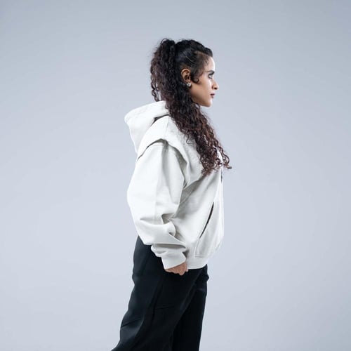 هودي أوفرسايز بياقة عالية وحرف بارز-رمادي فاتح