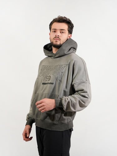 هودي بطبعه أمامية وتطريز خلفي مميز - رصاصي غامق