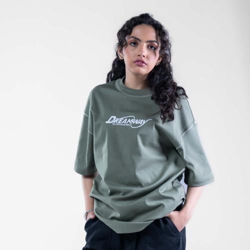 تيشيرت اوفرسايز خامه طبية بطبعة خلفية كبيرة - زيتي