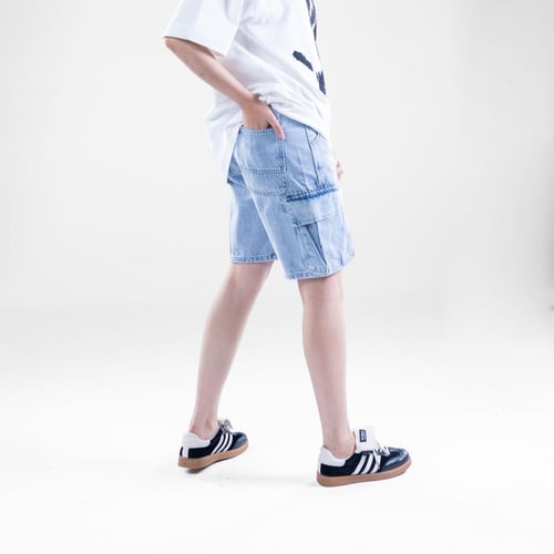 شورت كارجو جينز بألوان زاهية وجيوب متعددة - ازرق ف...