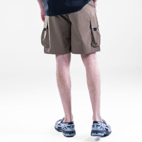 شورت كارجو أوفرسايز بجيوب جانبية كبيرة مربعه كاجوا...