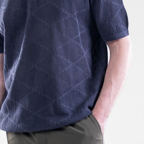 تيشيرت بولو كلاسيك بتفاصيل كاجول خامة ناعمة وخفيفة...