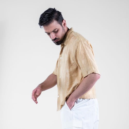 قميص صيفي بوليستر قصة كورية - بيج فاتح