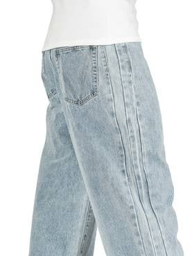 بنطلون جينز أوفرسايز بقصة مستقيمة وخياطة جانبية –...