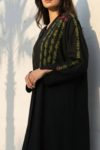 عباية كريب مغسول تطريز توليب