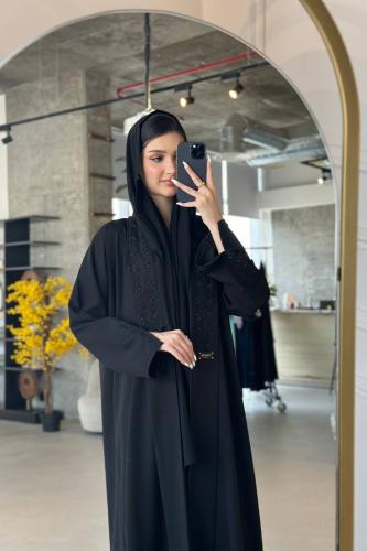 عباية كريب اسود | تطريز ناعم