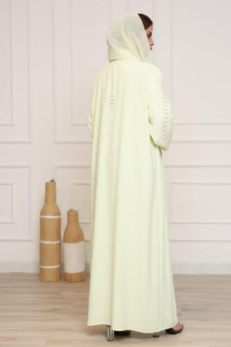 عباية كريب نواعم بتر يلو | تطريز متوازي وردي ناعم