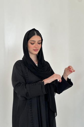 عباية لينن اسود | تطريز يدوي