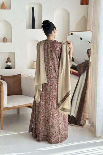 عباية حرير هندي | أكمام طرف أخضر