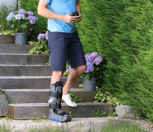 XLR8 جبيرة للقدم مصنوعة من البلاستيك (طويلة)