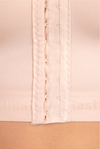 مشد بعد عملية شفط الدهون للصدر مع الذراع Lipoelast...