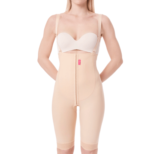 مشد ريفي ايطالي لرفع المؤخرة وحشو الأرداف فوق الرك...