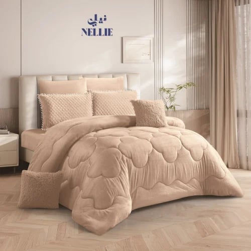 Evelyn winter bedspread with long fur, luxurious | 8 pieces | two in light beige