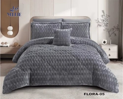 Flora Royal Fur double bedspread | Flora Royal Fur...