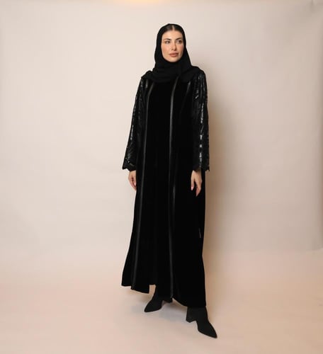 عبايه مخمل #٢٢٤