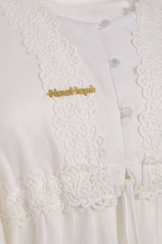 روب دانتيل بقطن داخلي كويتي.