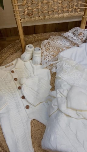 طقم مع مدس صوف