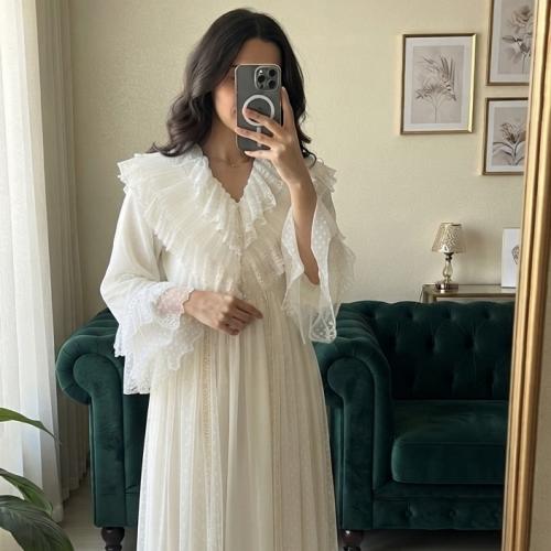 Dantel Robe