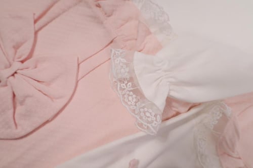 طقم بناتي كلفة فيونكة تركي