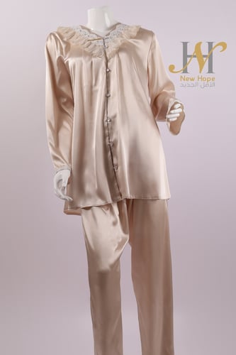 بجامة 3 قطع مع روب شيفون كويتي بيج