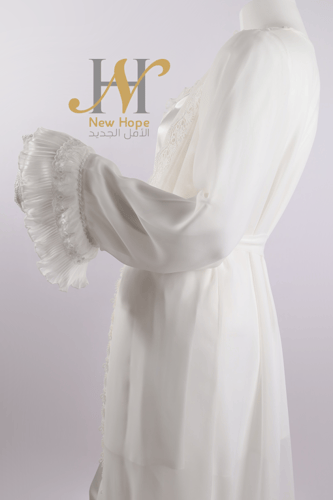 بجامة 3 قطع مع روب شيفون كويتي سكري