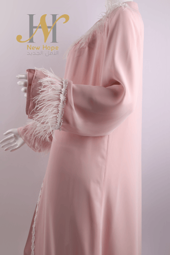 قميص مع طبقة شيفون والريش وردي كويتي