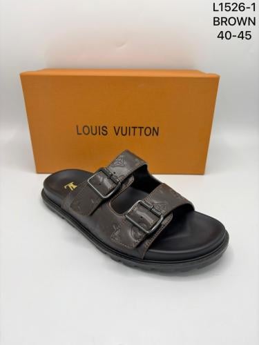 نعال لويس فيتون