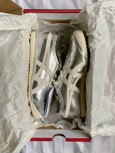 Onitsuka Tiger Mexico 66 'Silver'