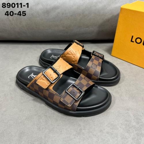 نعال لويس فيتون