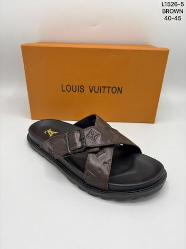 نعال لويس فيتون